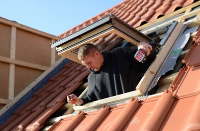 Pose de fenêtres de toit Velux à Lignairolles